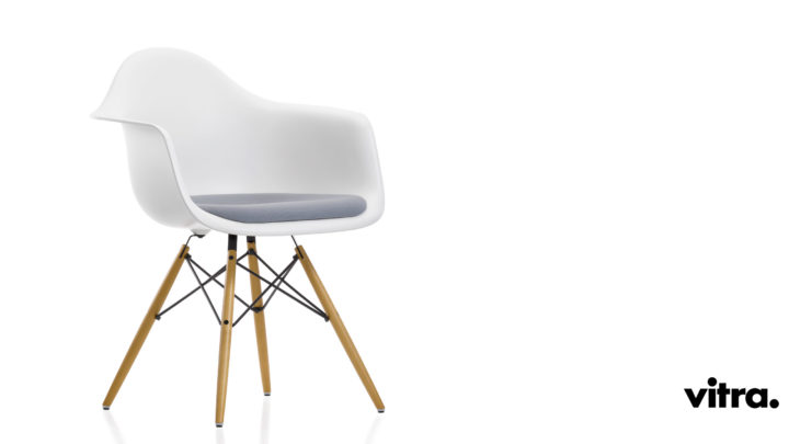 Vitra_Eames_Plastic_Armchair_DAW