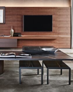 Molteni Grid Regal mit Sesseln und Beistelltischen
