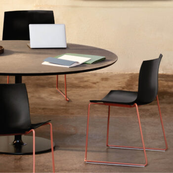 Arper Stuhl Catifa 46 Gestell rot