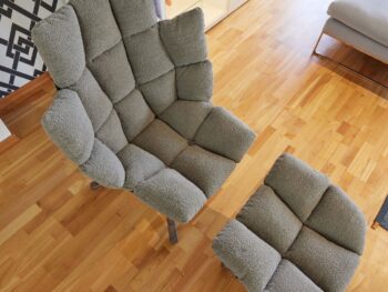 B&B Italia Sessel Husk Stoffbezug grau mit Hocker von oben