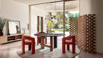 Cassina Sessel Dudet rot Wohnbereich