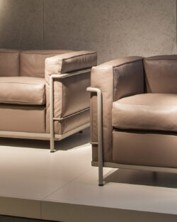Cassina LC2 Leder braun Sofa und Couch