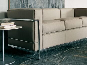 Cassina Sofa LC2 Dreisitzer Beige