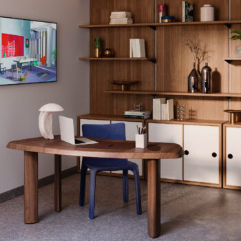 Büroausstattung Möbel Cassina Petit bureau en forme libre Schreibtisch braun