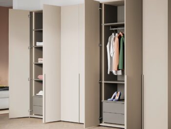 Interluebke Intaro Kleiderschrank Schrank beige