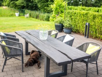 Form Exclusiv Monolith Tische Holz schwarz Outdoor