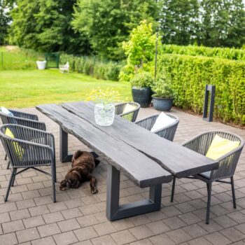 Form Exclusiv Monolith Tische Holz schwarz Outdoor