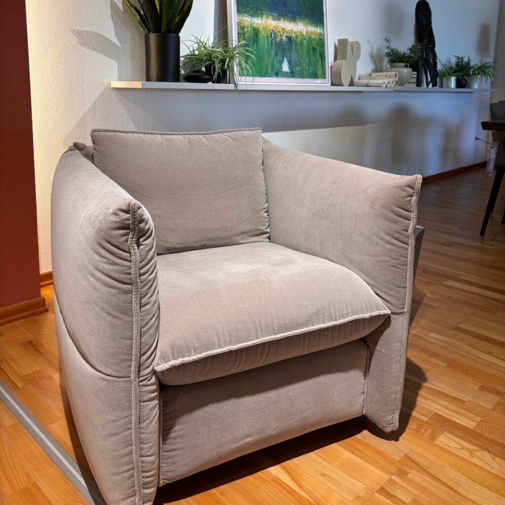 Vitra Mariposa Club Armchair