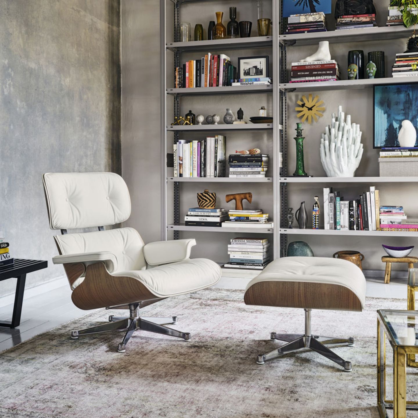 VITRA Eames Lounge Chair Leder weiß