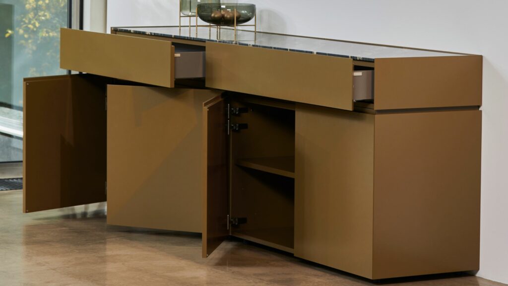 Moebelbraum Interluebke Sideboard Cube Bold Messing Metallic 2