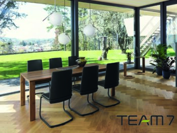 Team7 Magnum Tisch in Nussbaum und Stühle Magnum von Team 7