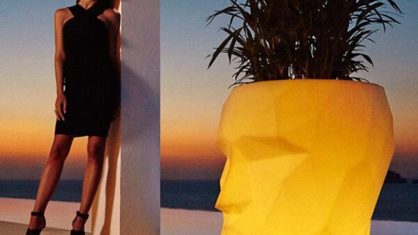 Vondom Blumentop light-up-planters-adan-teresasapey